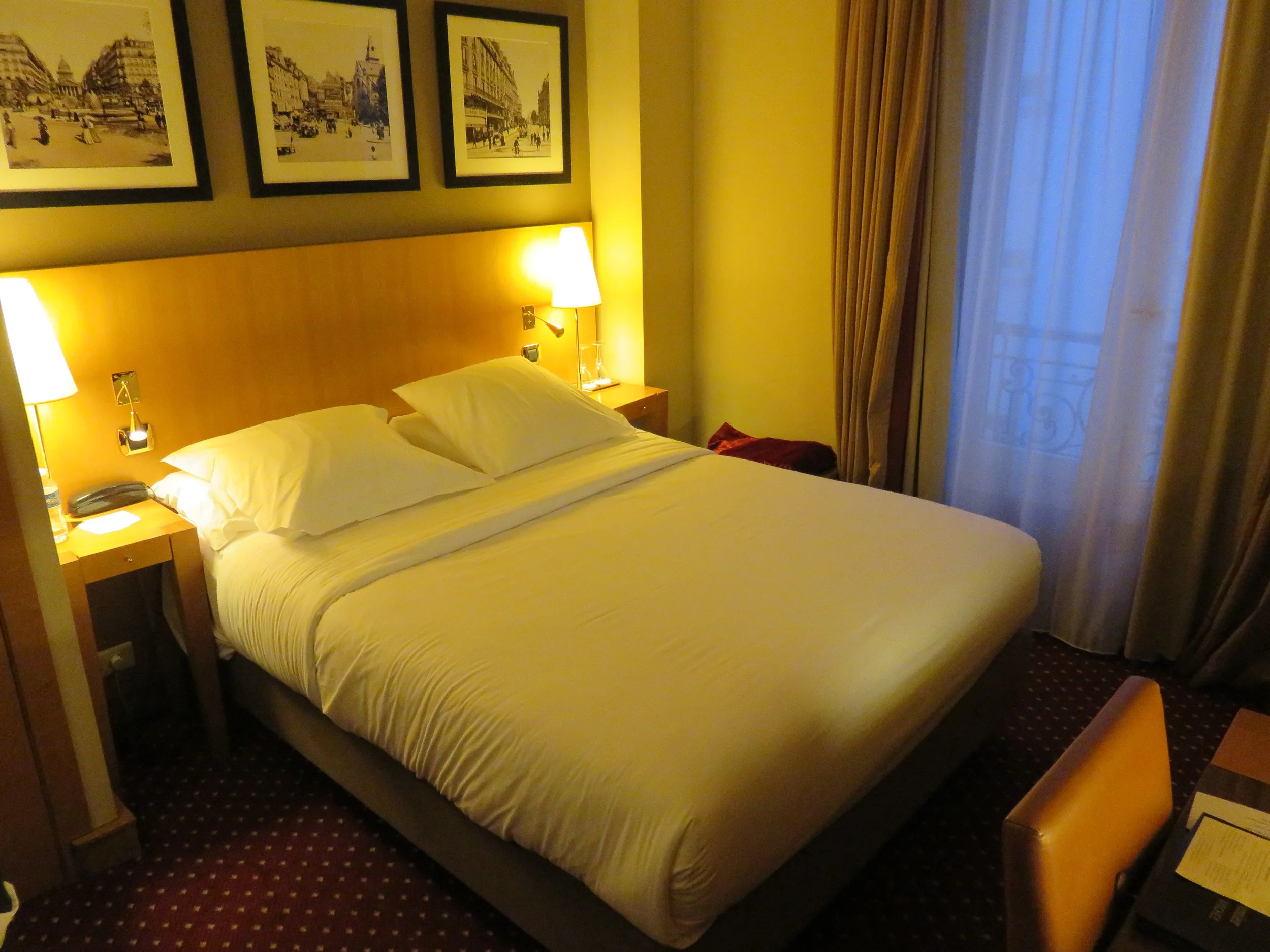 Best Western Premier Royal Saint Michel bed