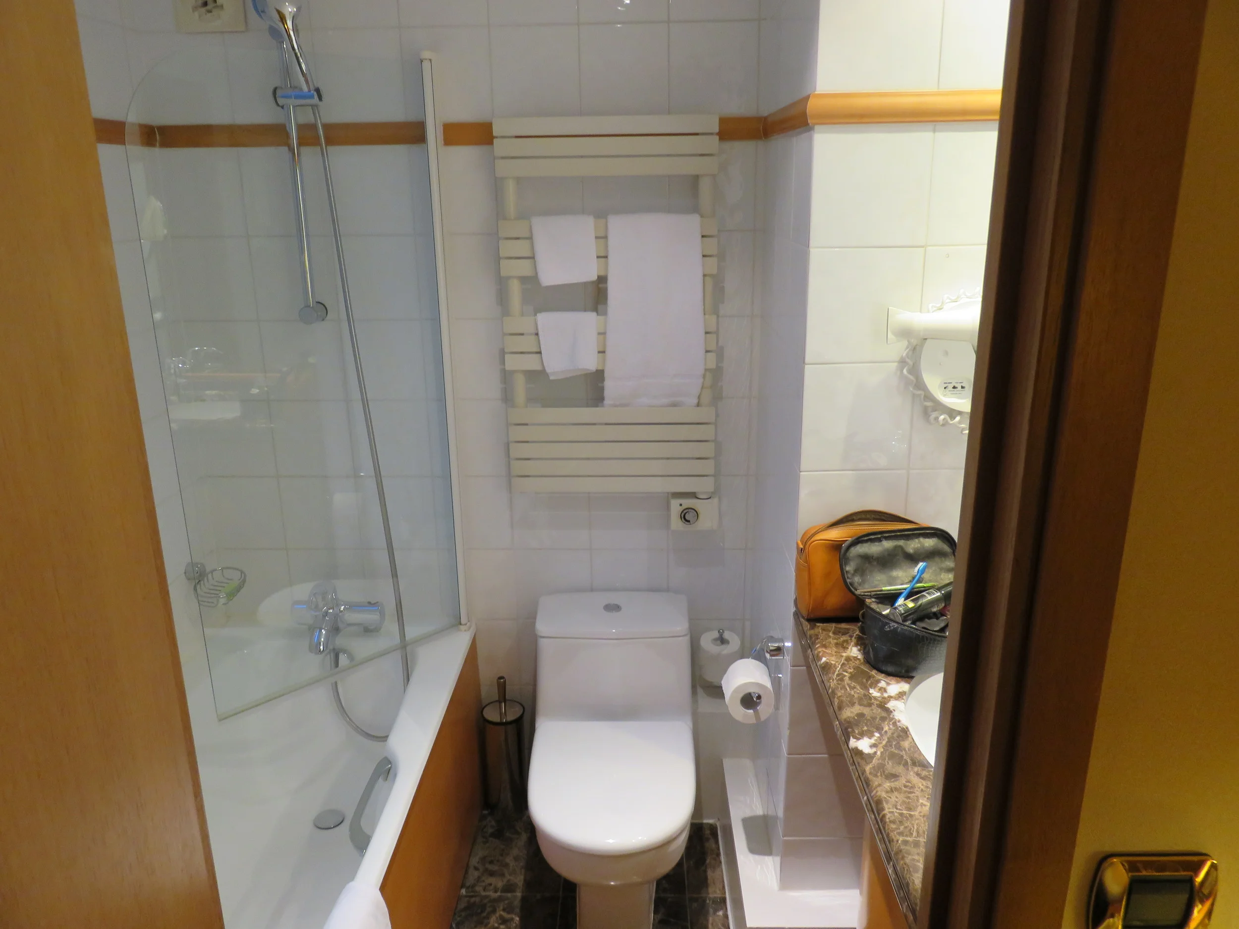 Best Western Premier Royal Saint Michel bathroom