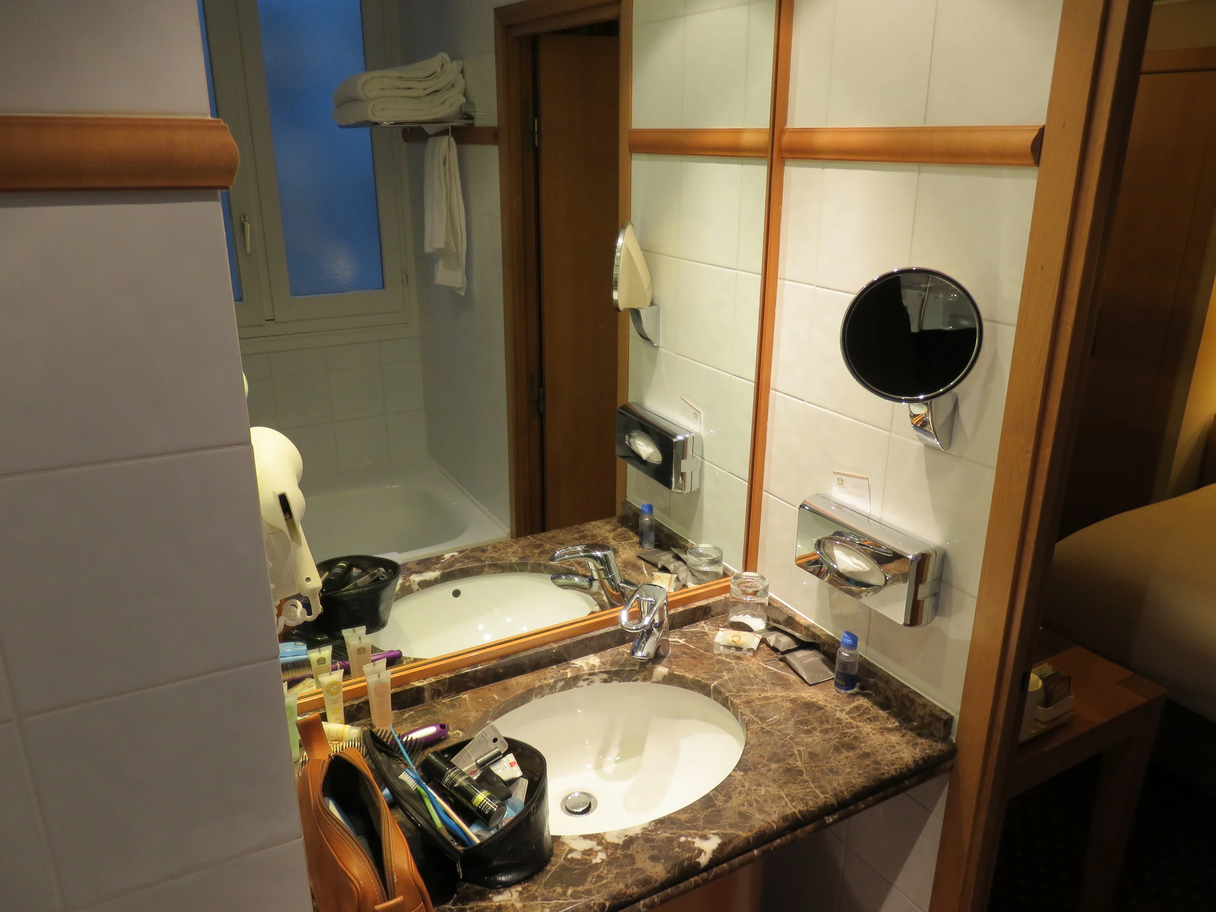 Best Western Premier Royal Saint Michel bathroom