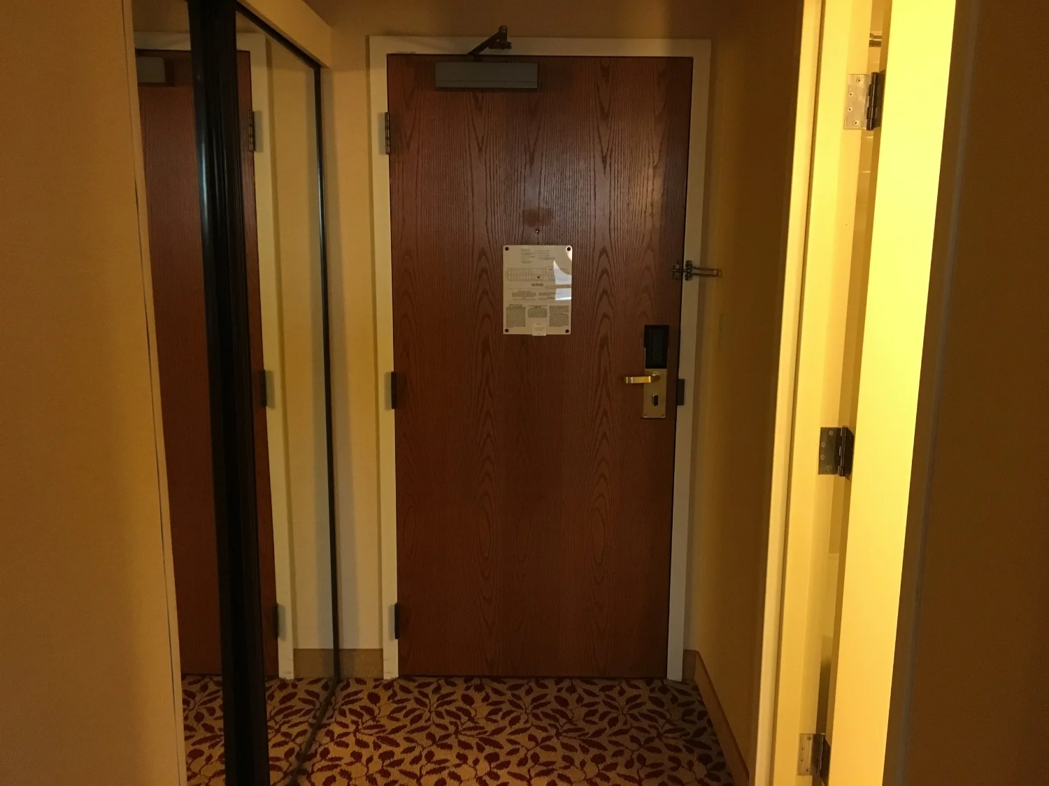 KANSAS CITY MARRIOTT DOWNTOWN GUEST ROOM