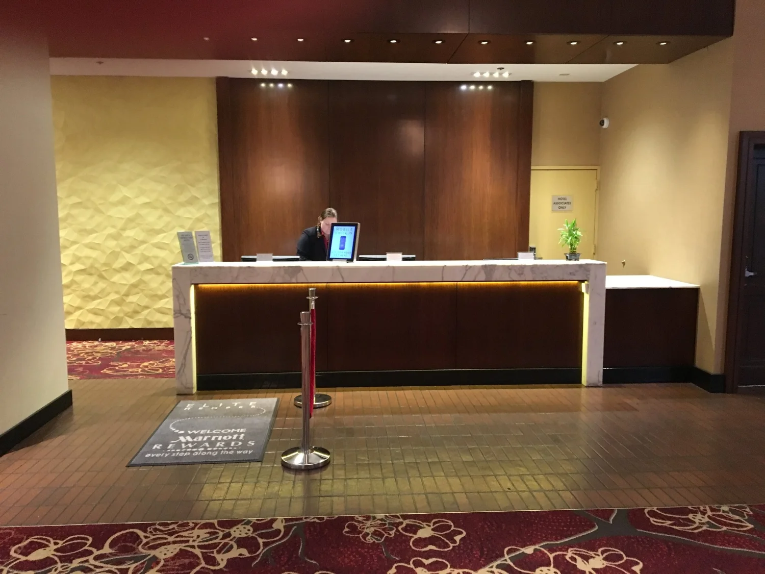 KANSAS CITY MARRIOTT DOWNTOWN LOBBY