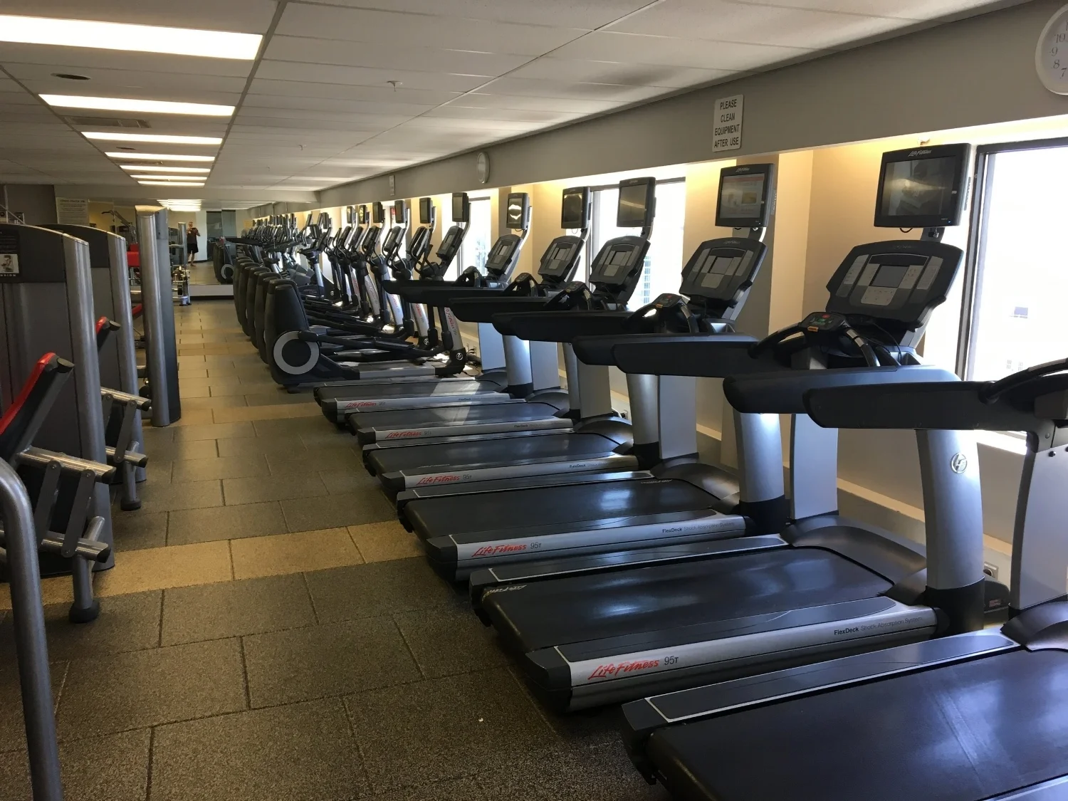 KANSAS CITY MARRIOTT DOWNTOWN FITNESS CENTER