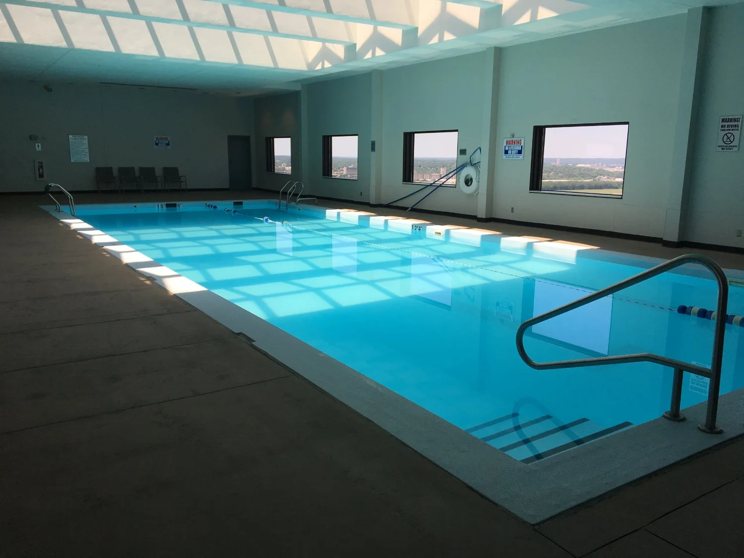 KANSAS CITY MARRIOTT DOWNTOWN POOL