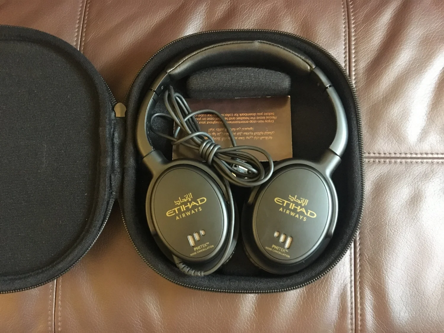 ETIHAD A380 FIRST CLASS APARTMENT HEADPHONES