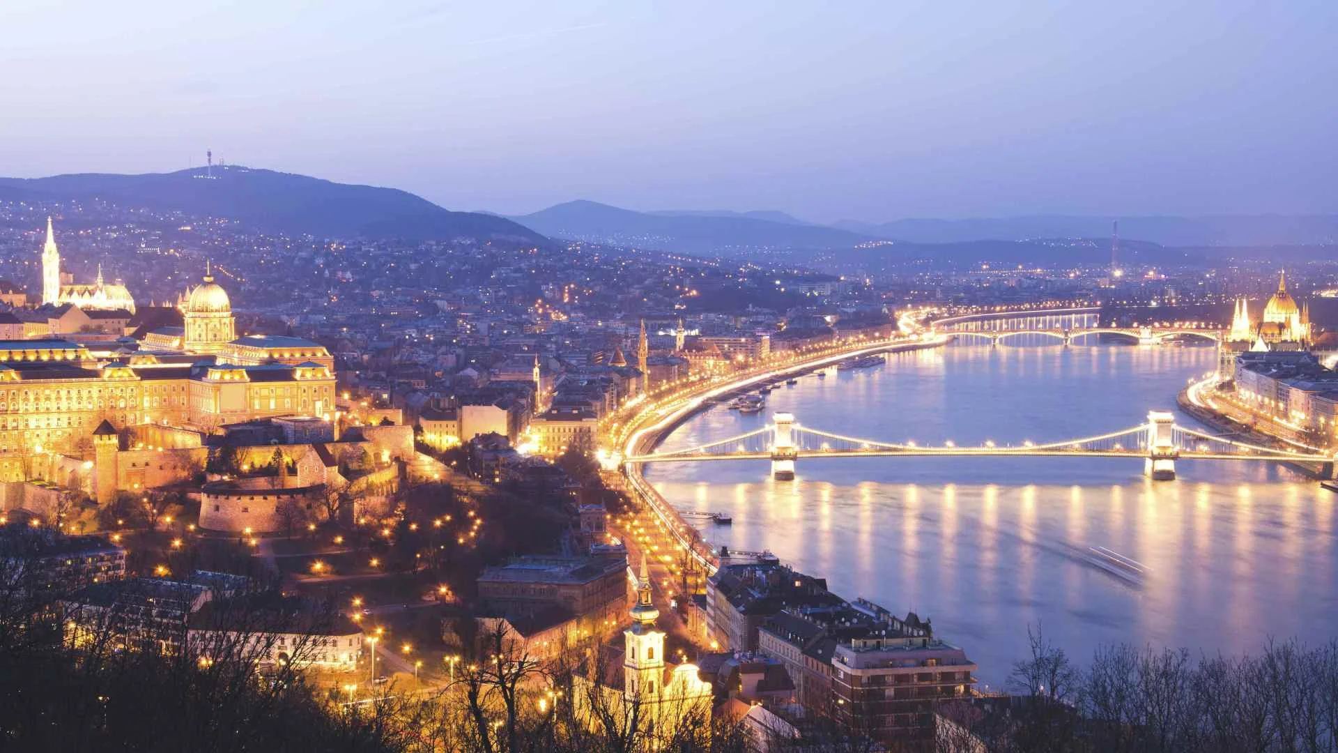 IMAGE COURTESY OF WELOVEBUDAPEST.COM