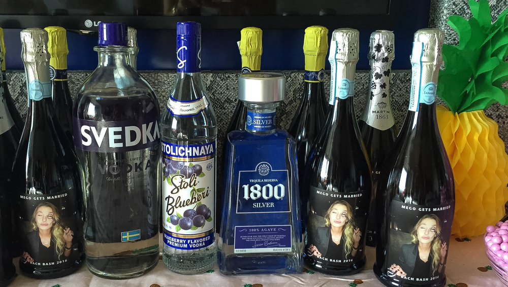 I died laughing when I saw these champagne bottles.