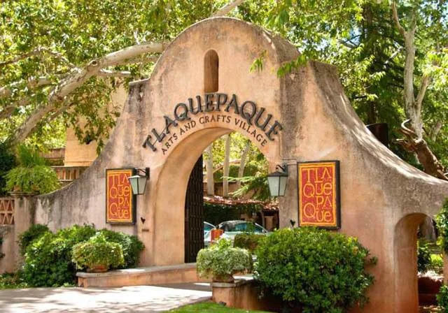 Tlaquepaque Arts & Crafts Village entrance