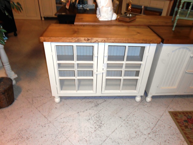 4' glass door cabinet.JPG