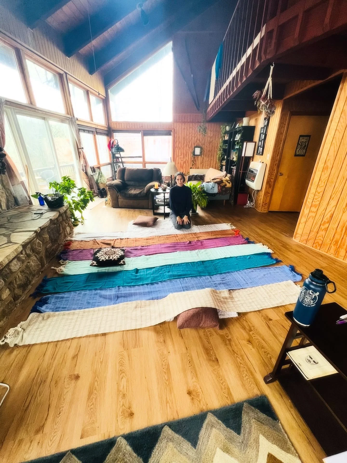 Always a blessing to hold sacred space for a postpartum mother and her family to receive a universal Closing of the Bones ceremony. ✨

Associated with a longstanding revered Mexican postpartum tradition, it is also referred to as Cerrar la Cadera or 