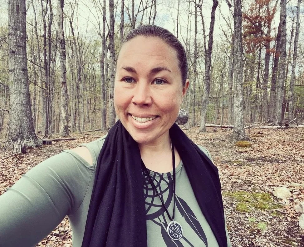 Feeling on cloud nine with glorious sunny Appalachian weather, first breathtaking bulbs in bloom, and a restorative hike to South River Falls. 💐🪻💖💦🌱 #NatureLover