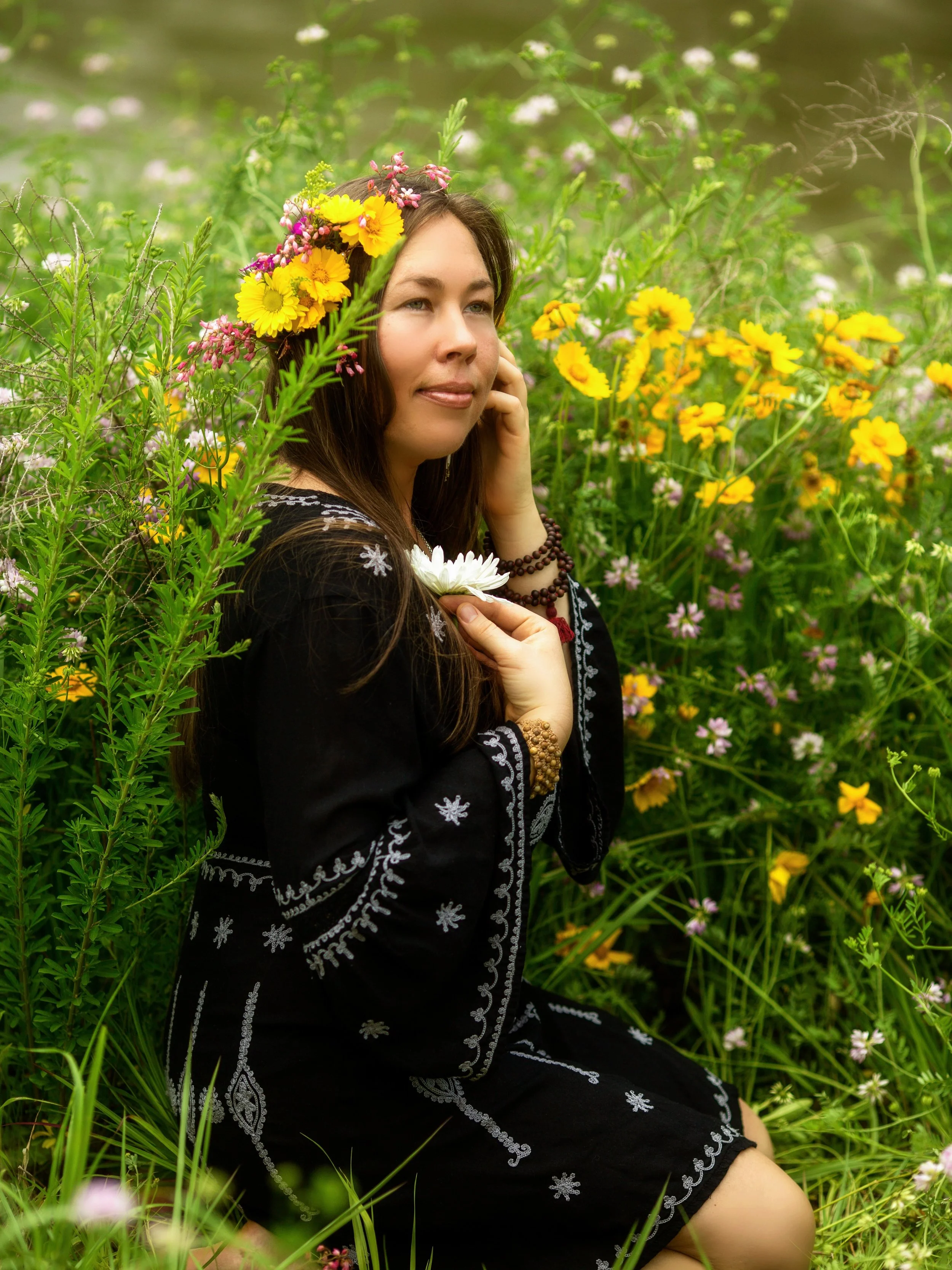 Embracing Your Beautiful Multidimensional Needs~ 💗✨ As a very happy practicing clinical herbalist and holistic health practitioner, one of my great joys is bridging the incredibly healing medicine of plants to people.

I&rsquo;m blown away at the fa
