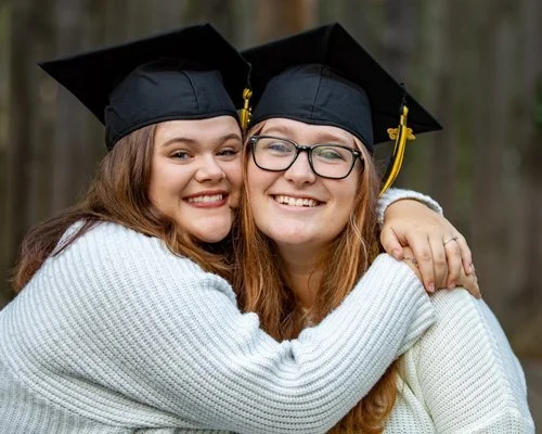 Friend Grads - Kingsville Maryland Photographer - www.wendymillerphotographymd.com.jpg
