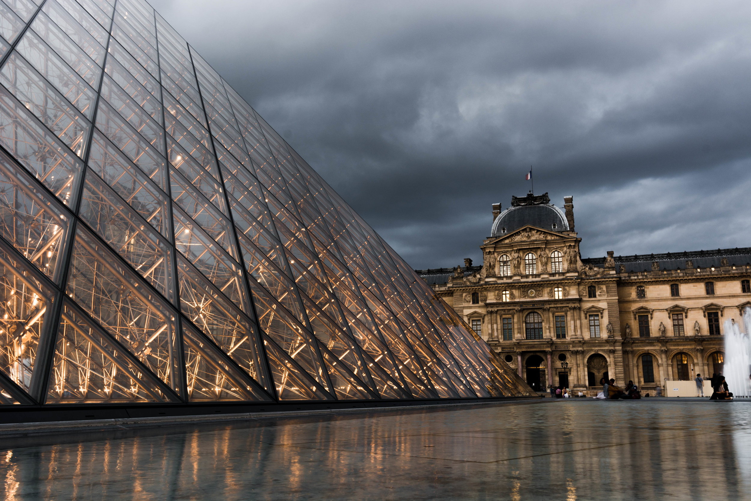 Louvre.jpg