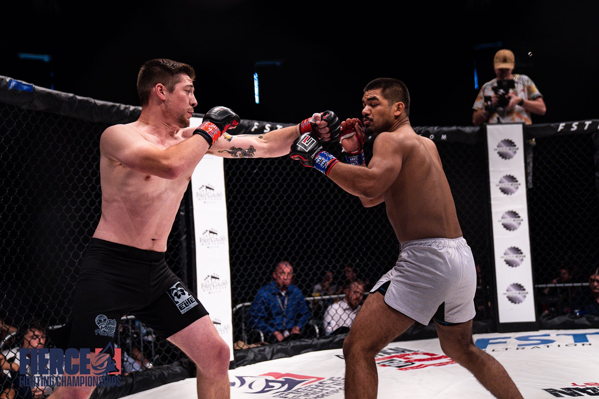 FFC XX 4 Mendez vs Novosel-13.jpg