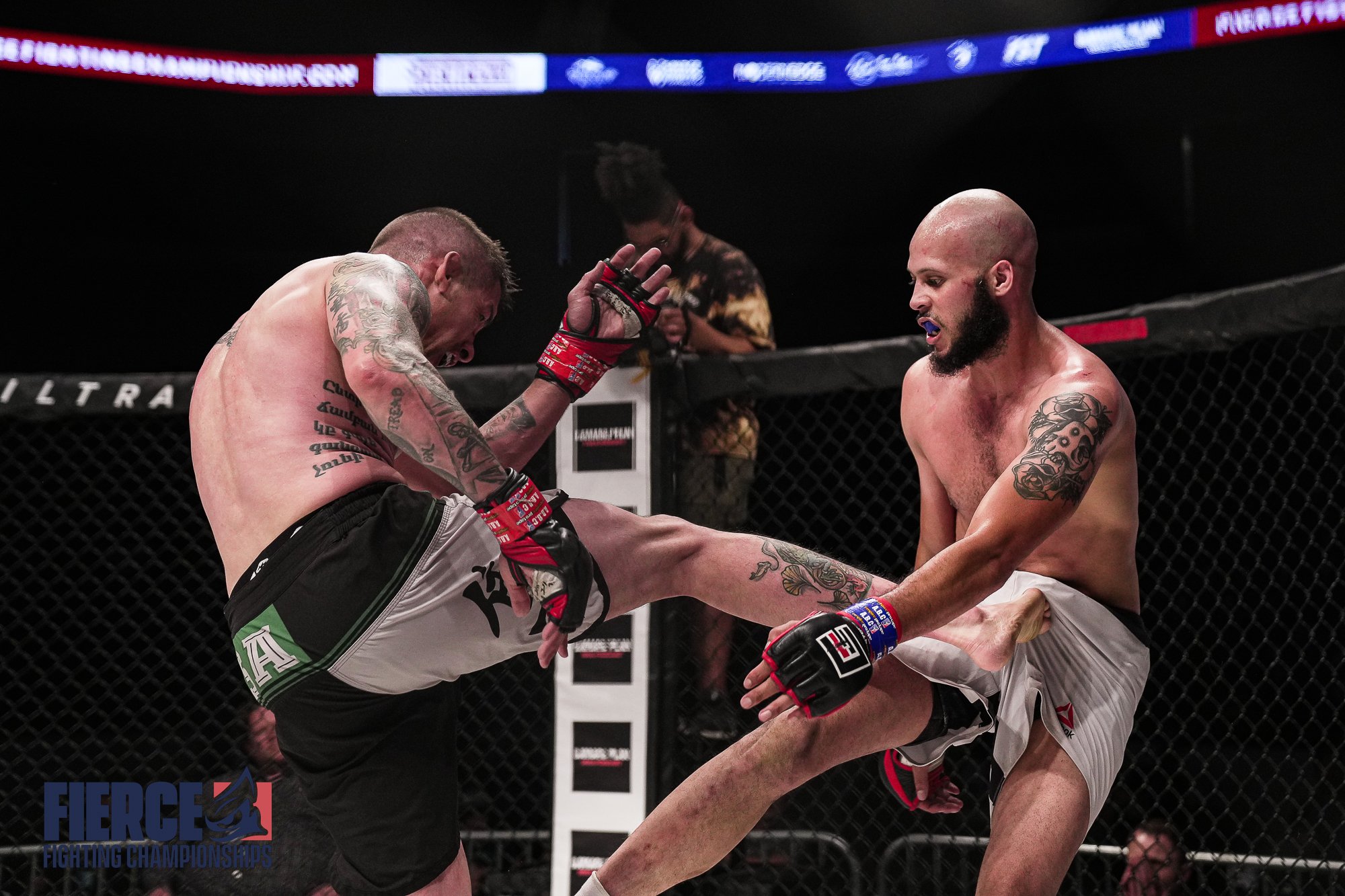 FFC XX 8 Parrington vs Dominguez-53.jpg