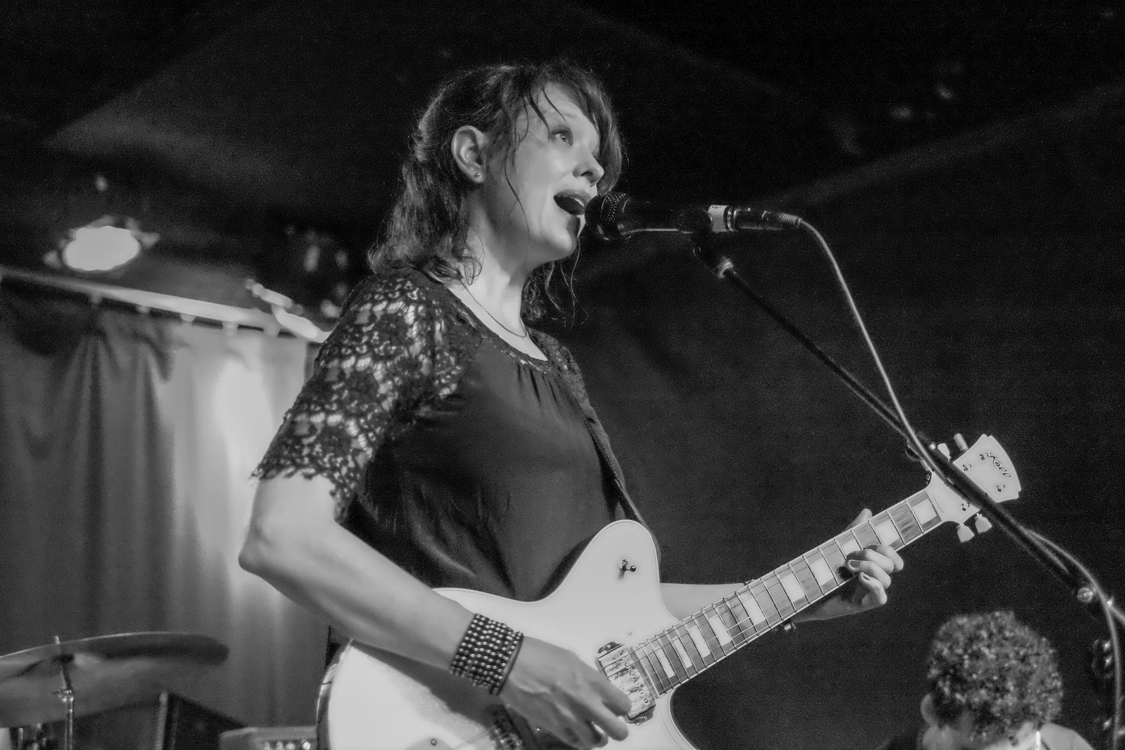 Mary Timony plays Helium
