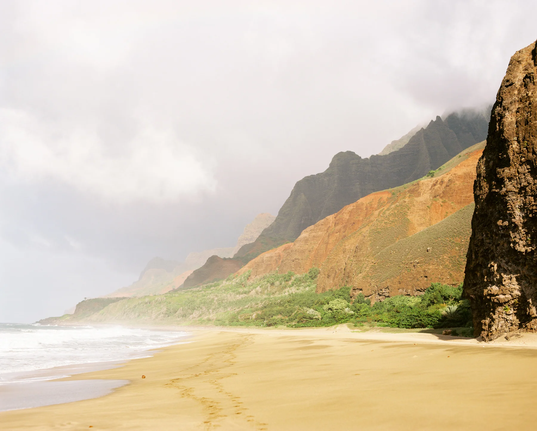 Ben+Joella | Kauai on Film 11.jpg