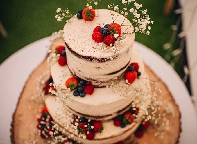 Semi-naked-wedding-cake (2).jpg