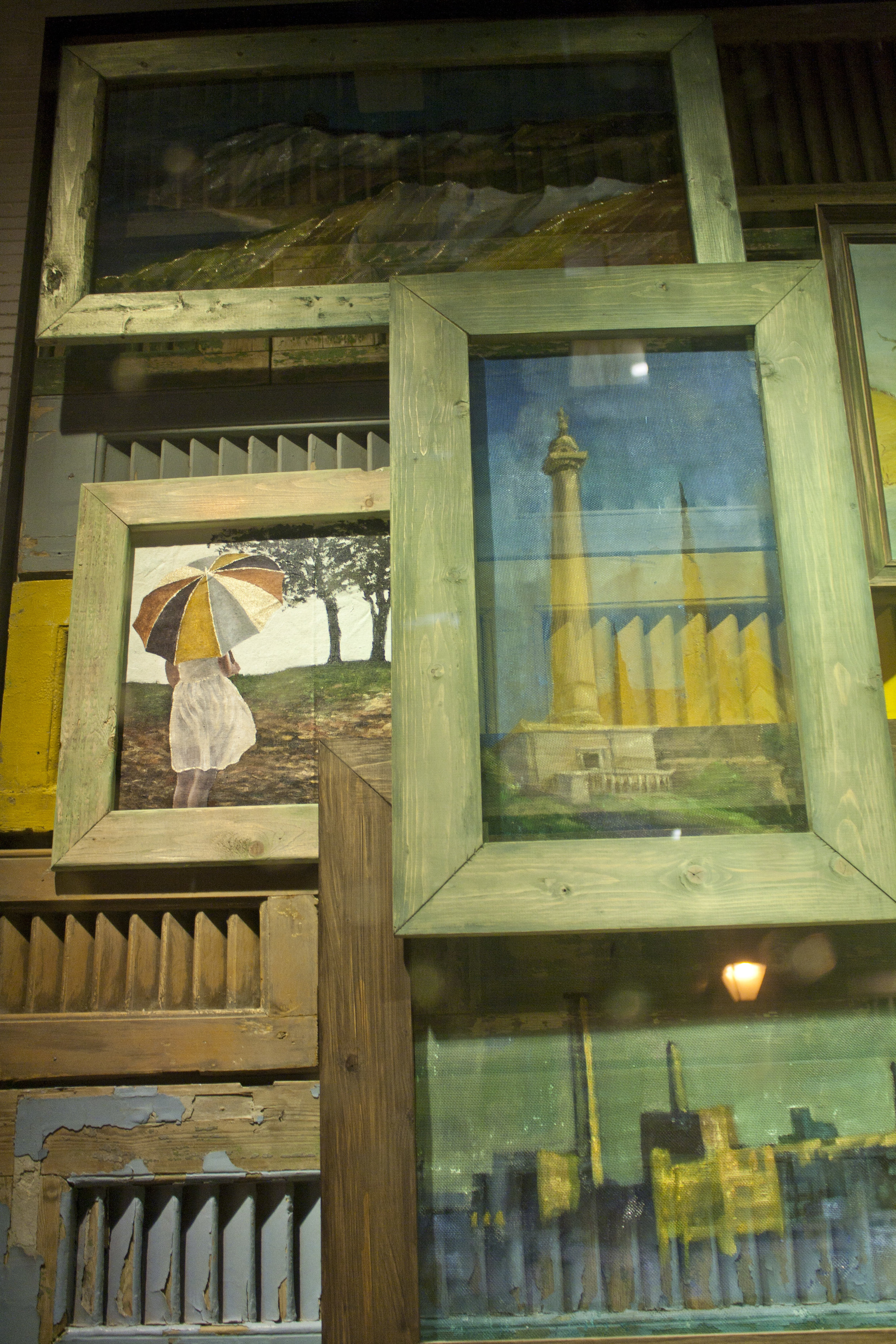 screens_monument.jpg