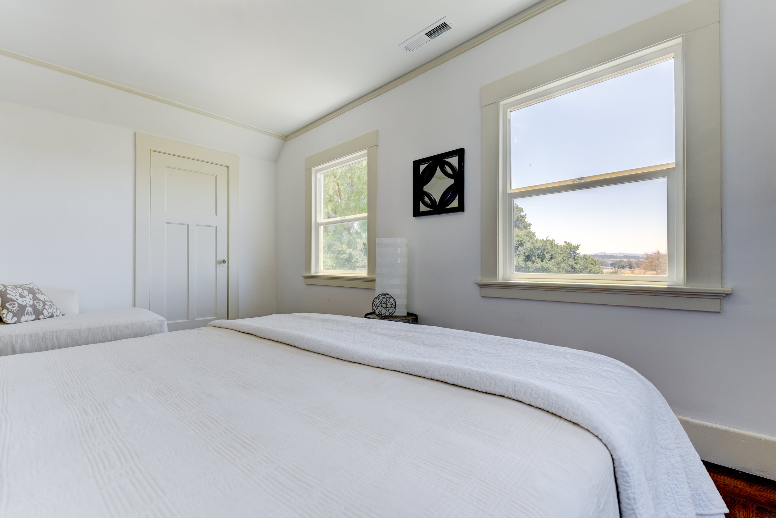 New front bedroom 3.jpg