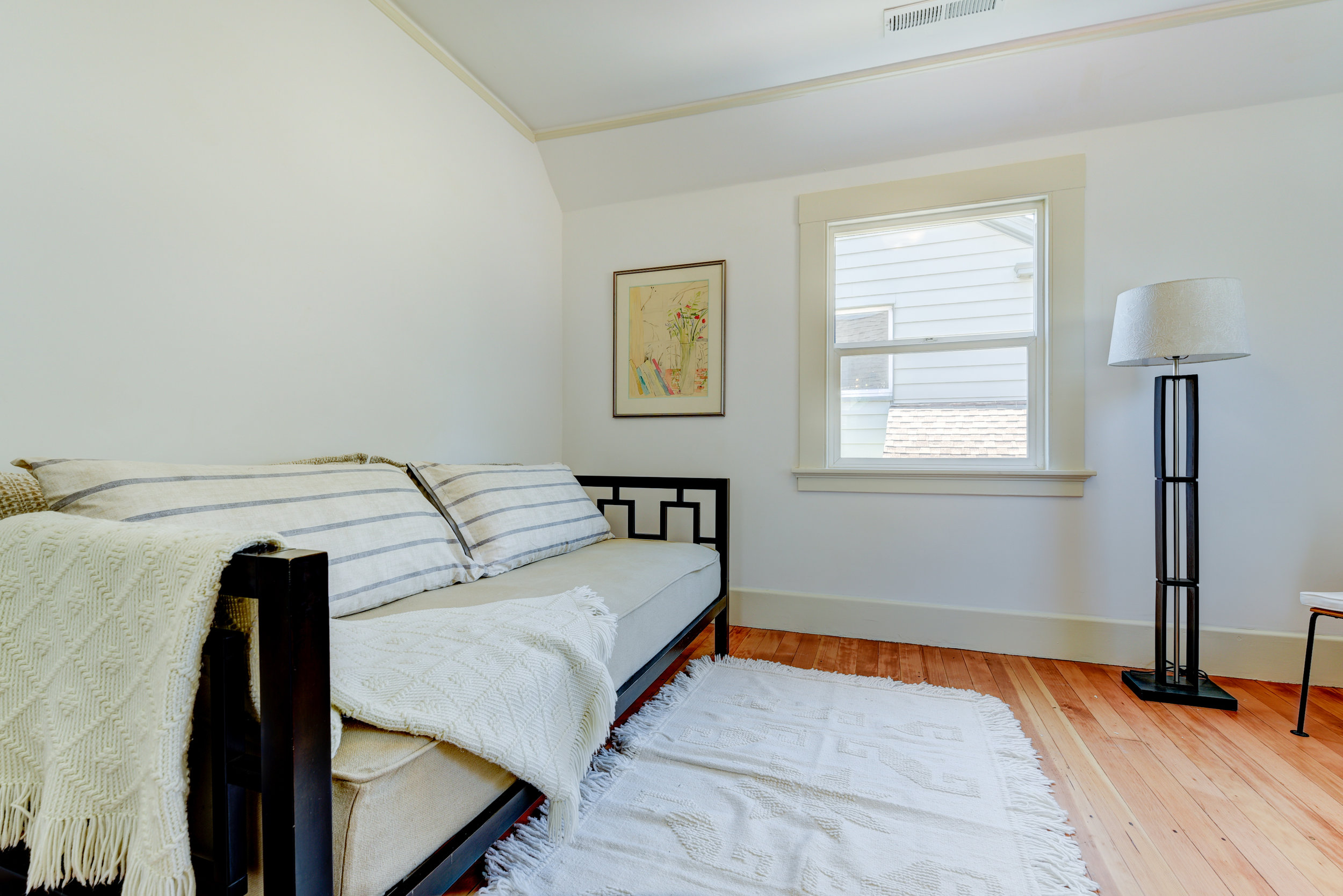 New back bedroom 6.jpg
