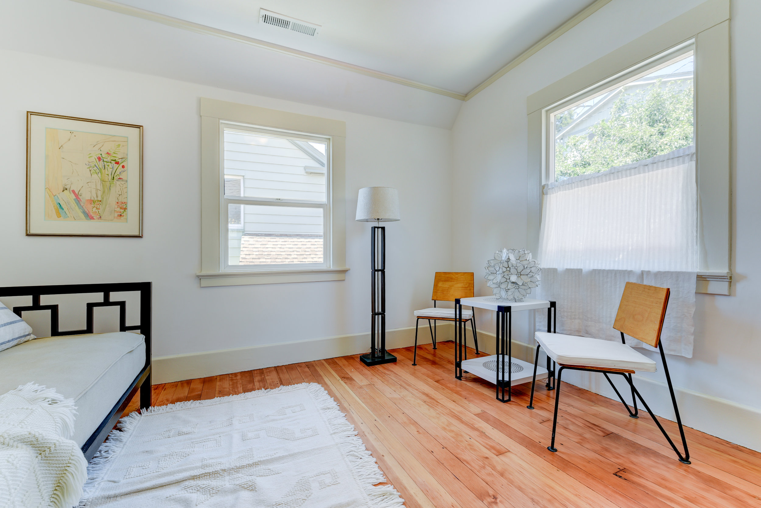 New back bedroom 4.jpg