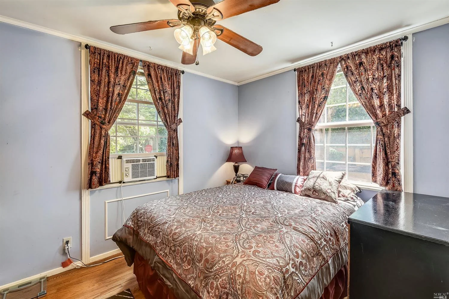 Bedroom 1.jpg