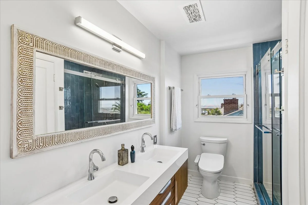 30-Bath.jpg