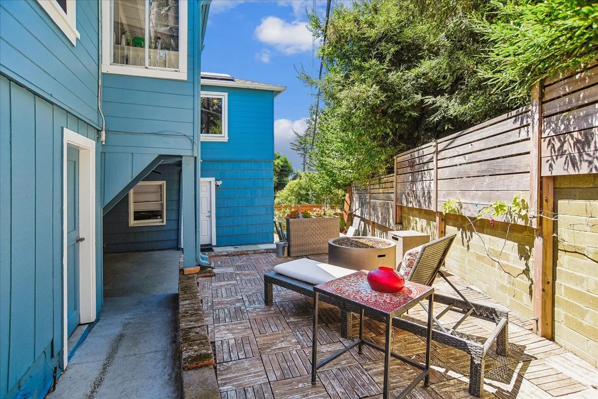 10-Patio.jpg
