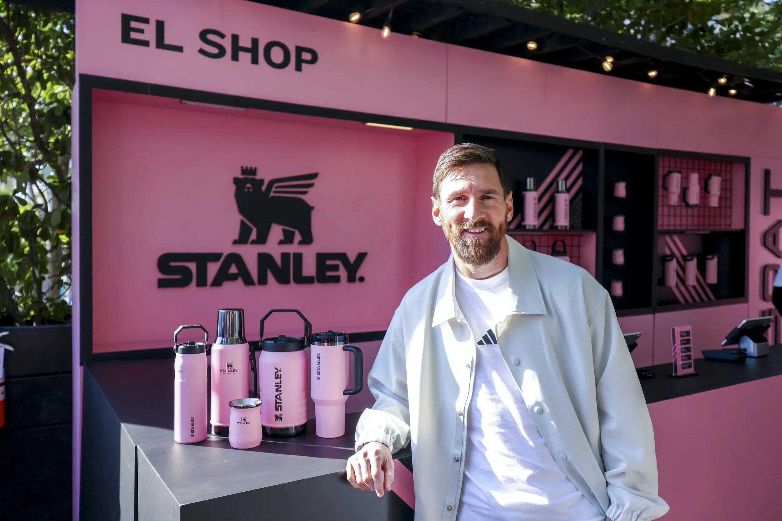 OHM-Wasserman-ArtBaselxStanleyDay1-GeneralEngagementAndCommunity_29.jpg