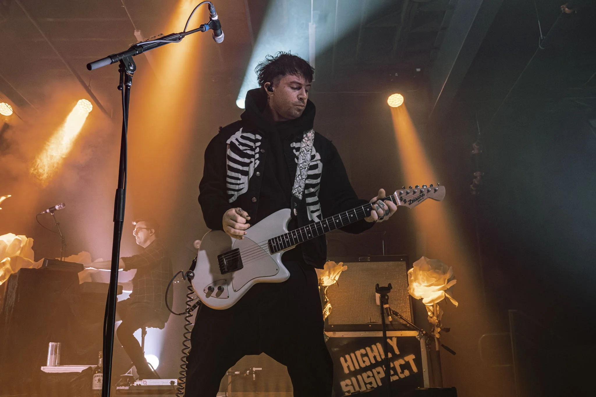Highly Suspect-05.jpg