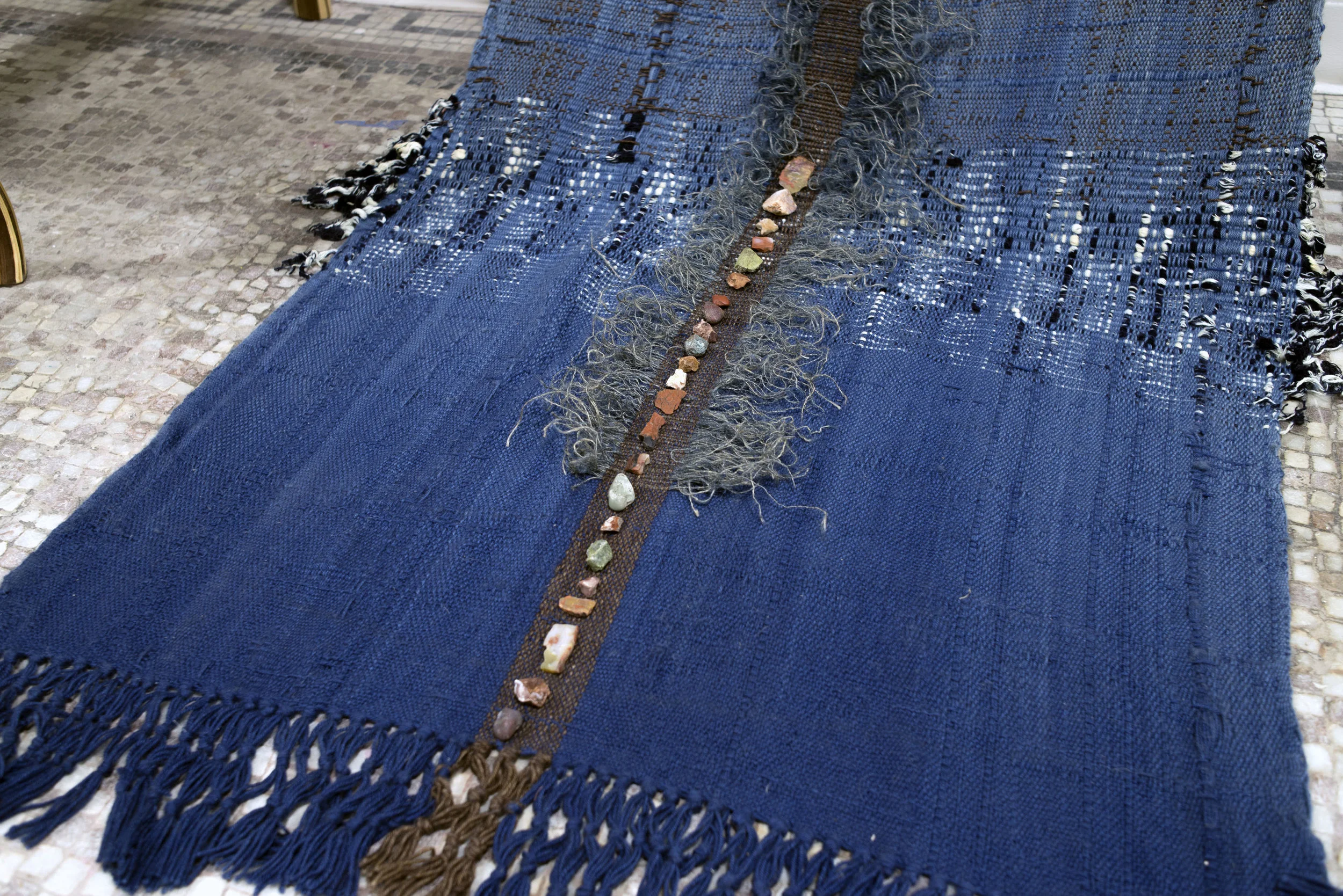 big creek, high desert hand weaving, burlap, indigo, rocks unraveled indigo burlap weft, (found) ikat supplementary weft, sunburst indigo ombre warp 3x9’