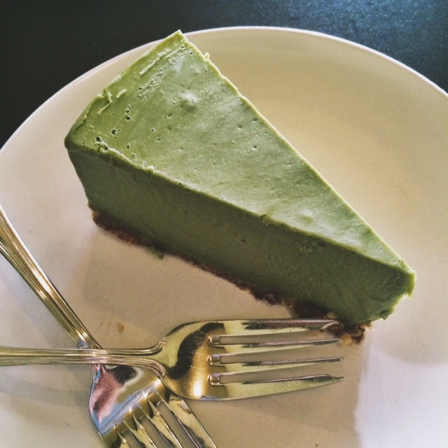 Matcha Cheesecake (Raw, GF, Vegan)