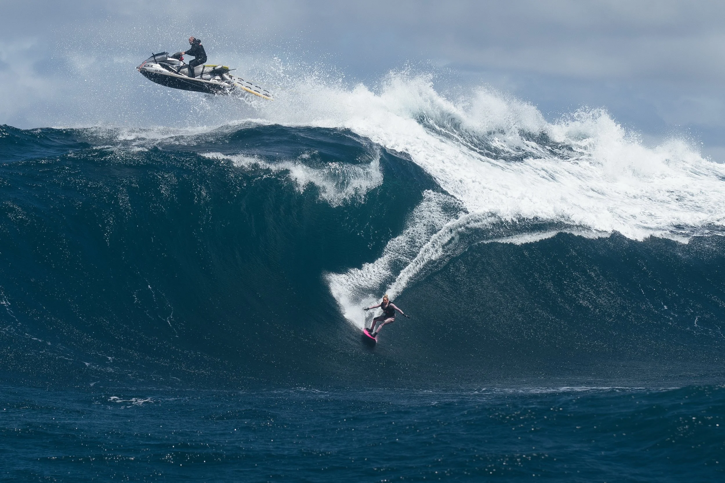 Sports Action photography: Laura Enever Surfing Huge waves