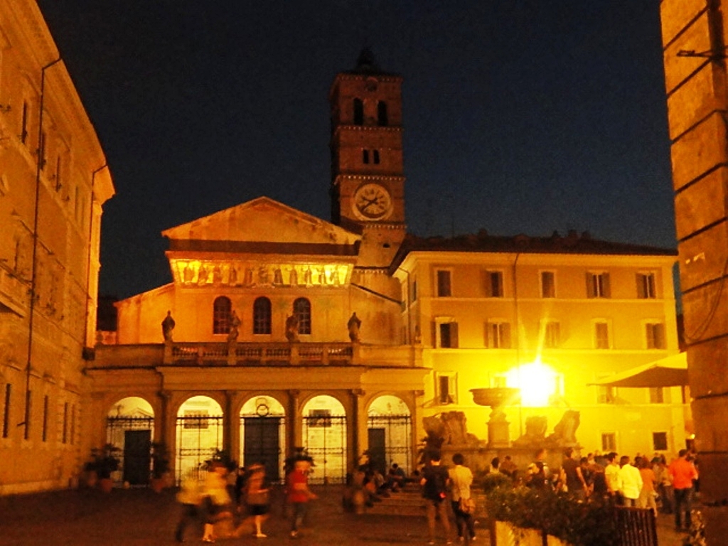 Piazza Santa Maria di Trastevere