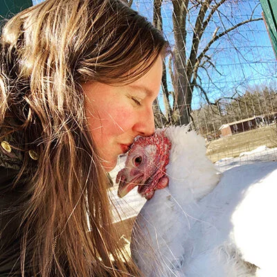 catskill-animalsanctuaryturkeykiss (1).jpeg
