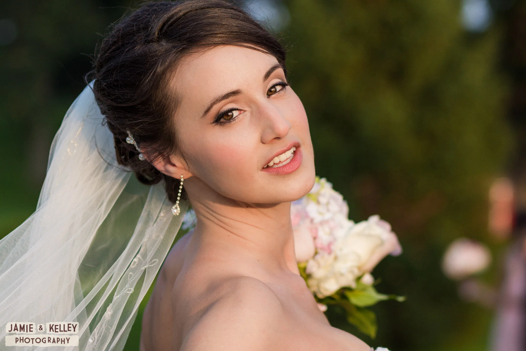 JK_0435_SamanthaAndJonathan_W1008_web2klogo_p.jpg