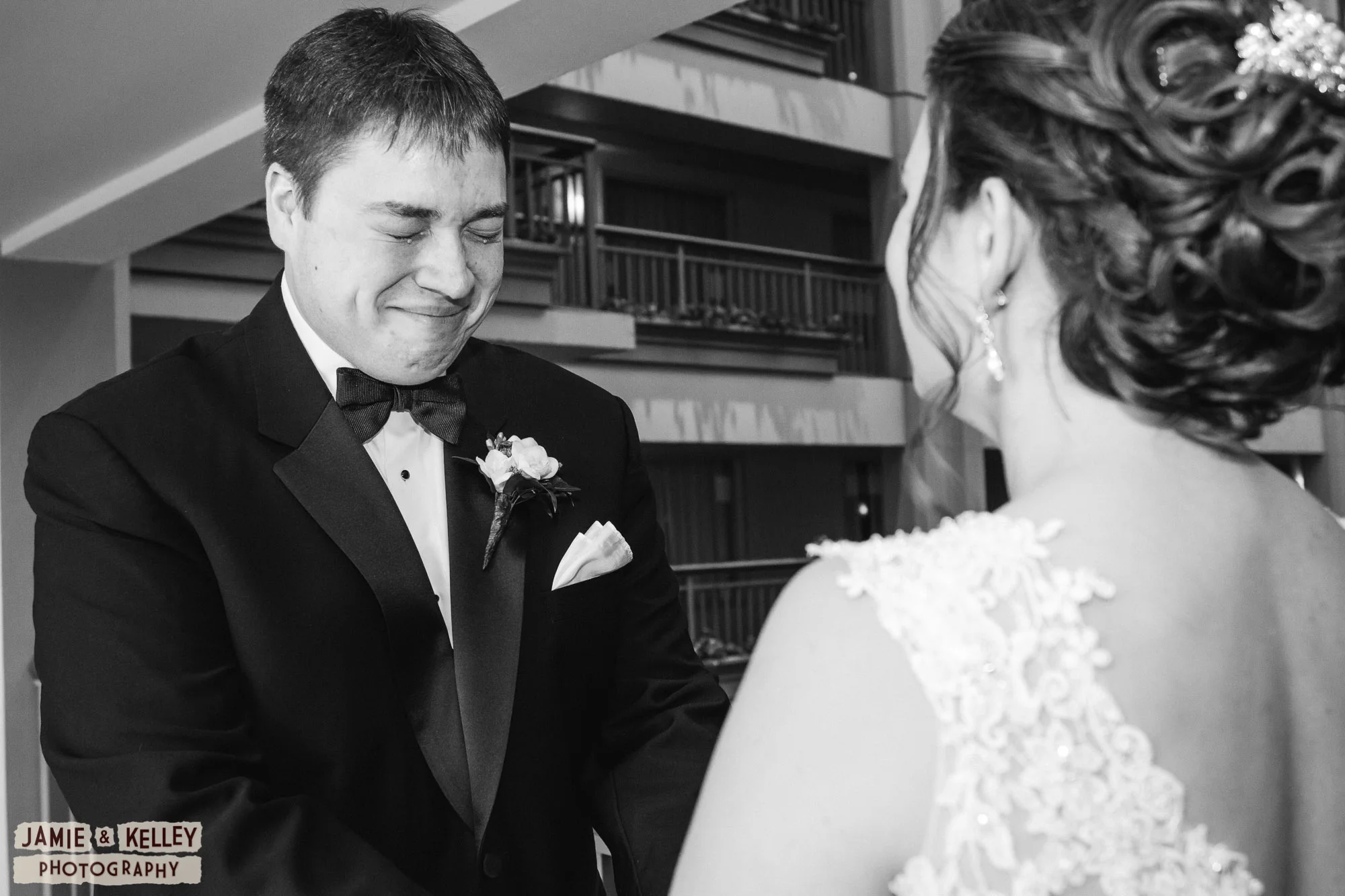 JK_0085_StephanieAndMike_W1009_web2klogo_p.jpg