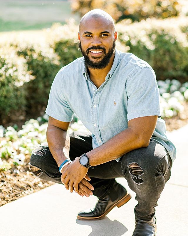 Tarleton State&rsquo;s running back Xavier Turner, Kinesiology Major, #21 on the football field, and graduating senior. 
#collegegrad #collegesenior #collegeblog #collegeblogger #seniorpics #seniorphotography #styleblogger #txblogger #discoverunder5k