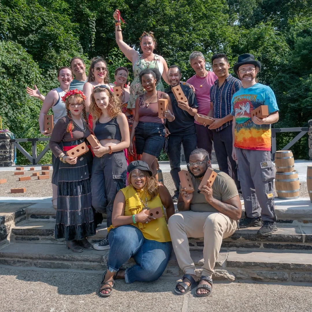 Sunday_1929_castCrew_web.jpg