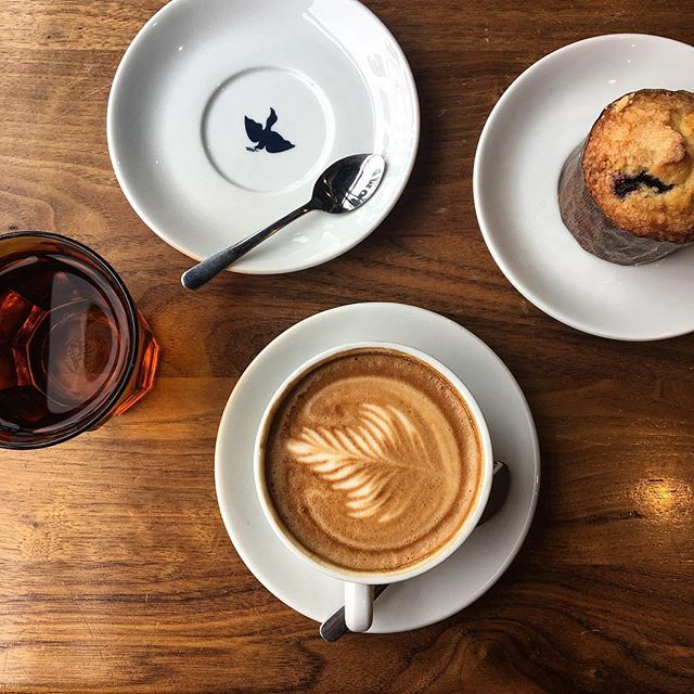 Back to exploring Chicago! La Colombe, Andersonville. The coffee and baked goods never disappoint
---
Blog link in bio ☕️
---
#brewedweekly #lacolombe #lacolombecoffee #lacolombechicago #dollopbakery #dollopchicago #coffeeshop #chicagocoffee #anderso