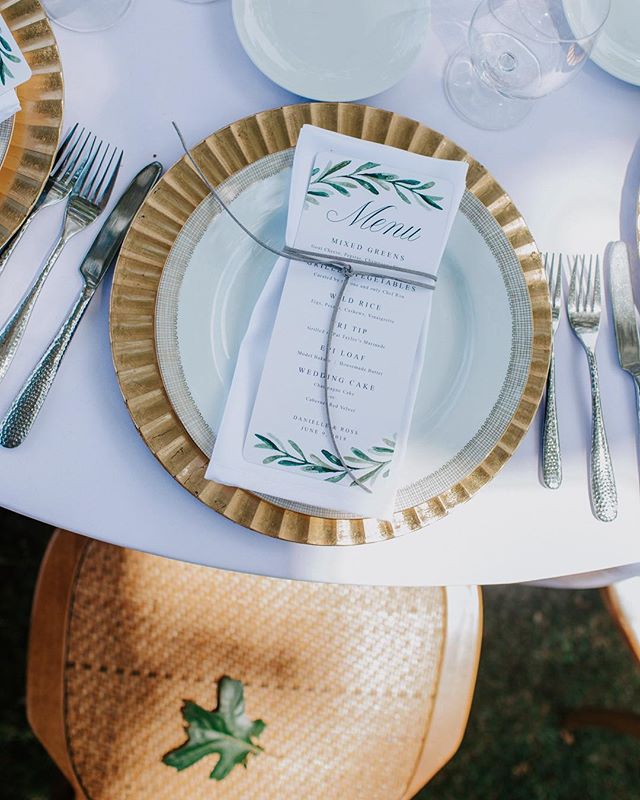 A reception under the trees in Napa 🌿 @taylorfamilyvineyards