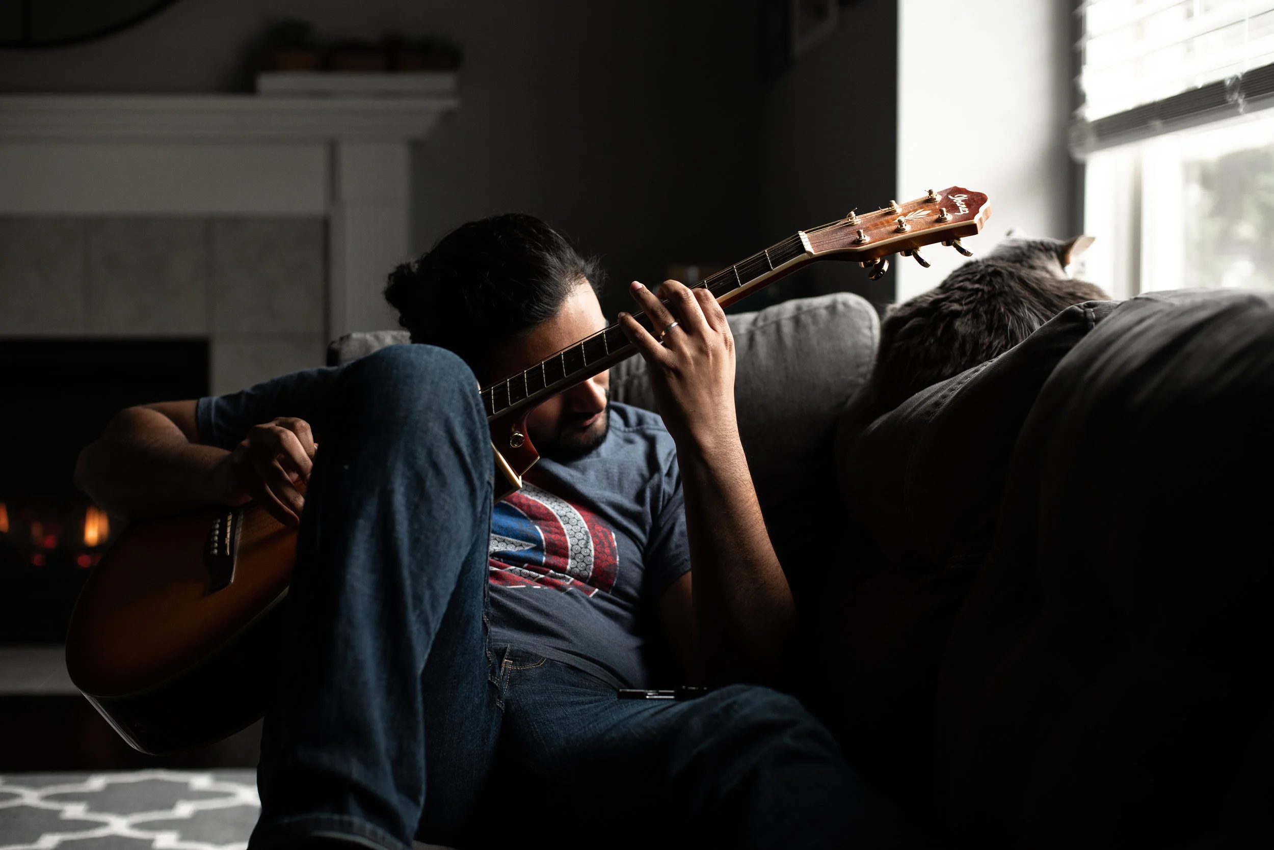 manuguitar-1.jpg