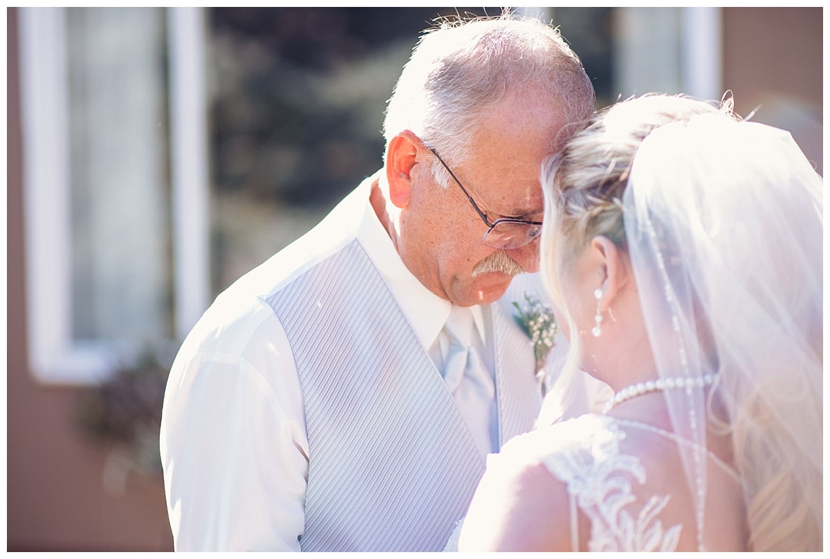 Colorado wedding photographer, denver wedding photographer, fall wedding denver, rustic wedding denver, denver colorado wedding photographer, small wedding photographer colorado, colorado wedding, denver wedding, wedding party poses