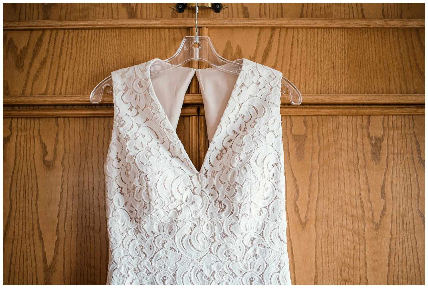 wedding dress, estes park resort rocky mountain elopement photographer, rocky mountain wedding photographer, colorado wedding photographer, Estes Park wedding photographer