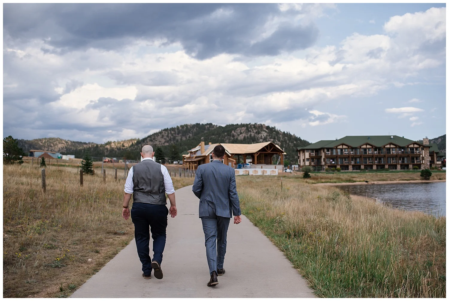 bridal party portraits at estes park resort, rocky mountain elopement photographer, rocky mountain wedding photographer, colorado wedding photographer, Estes Park wedding photographer