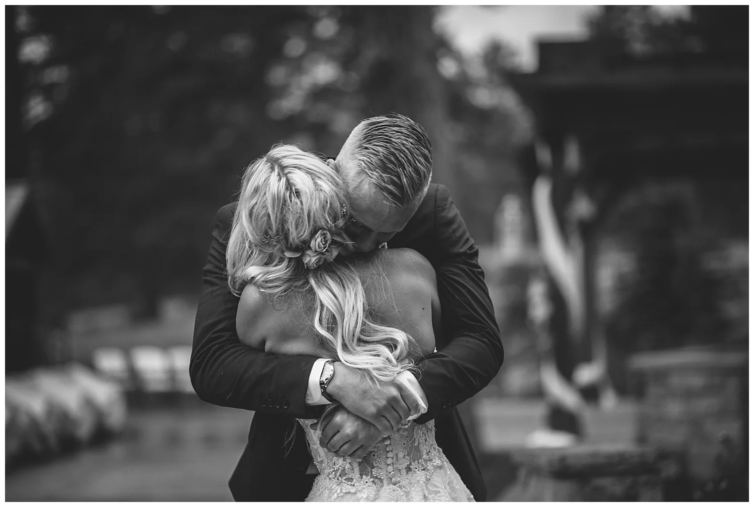 bride and groom photos in estes, Della Terra Mountain Chateau wedding, Estes park wedding, estes park wedding photographer, Colorado wedding photographer, rocky mountain wedding photographer, intimate colorado wedding photographer, small wedding photographer colorado,