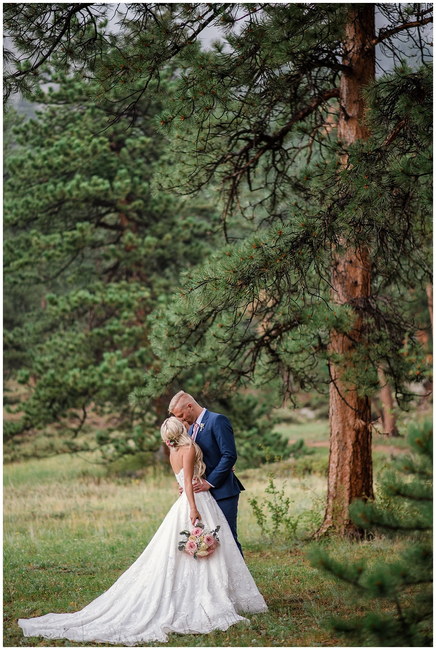 Carissa + Brent | Della Terra Mountain Chateau Wedding | Estes Park Wedding Photographer