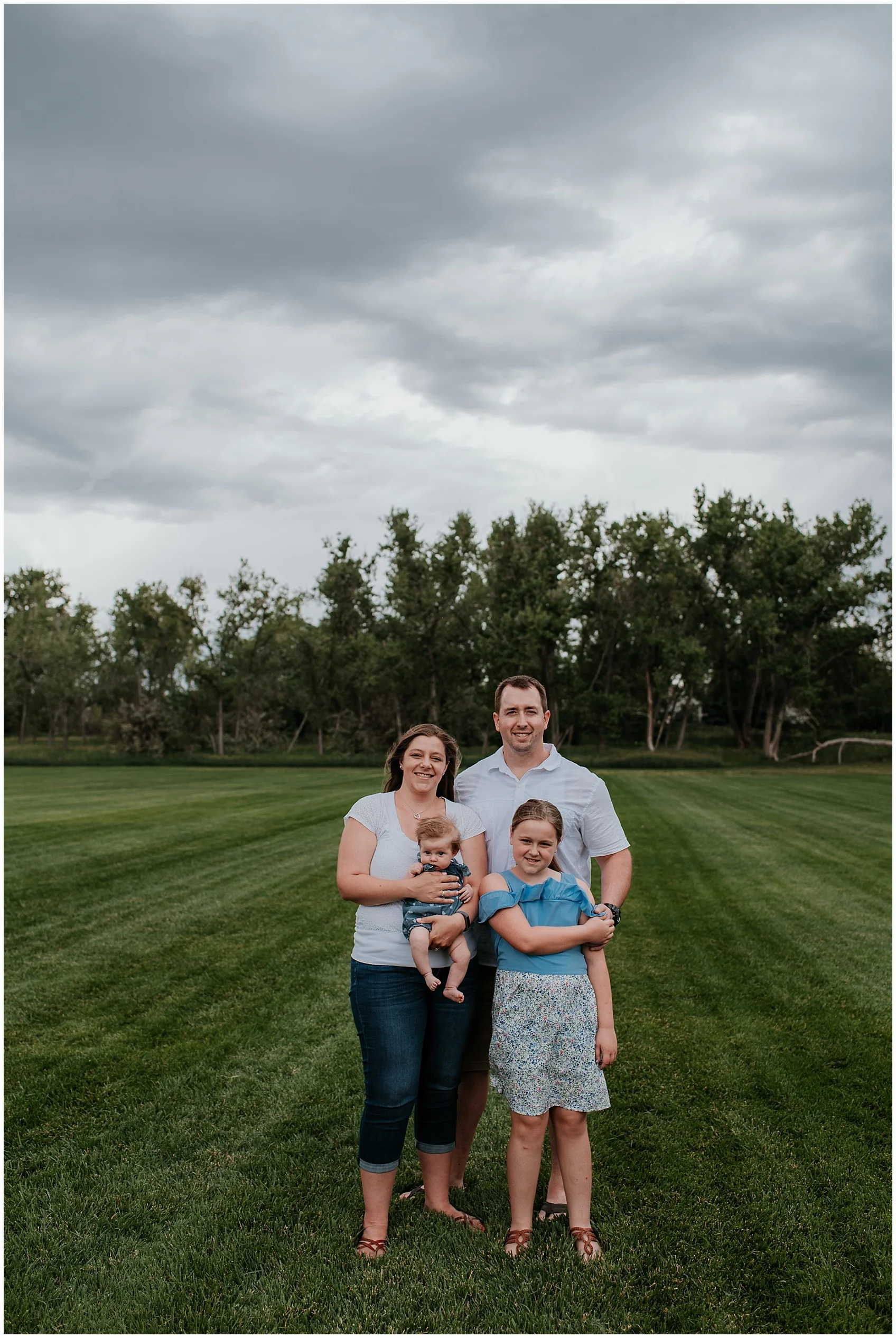 denver family photos, denver family photographer, colorado family photographer, denver family photo locations, family photo outfit ideas, denver mini family sessions