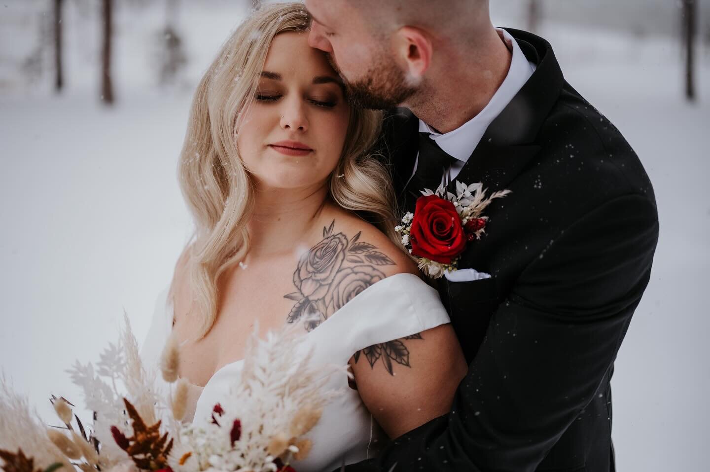 Still swooning over Hannah and Devin&rsquo;s elopement 🥰&hearts;️ working through their edits and so excited to deliver their wedding soon. 

#coloradowedding #coloradoweddingplanning #elopmentphotographer #elope #winterwedding #elopmentwedding #elo